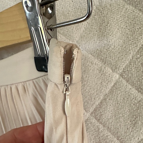 Banana Republic Cream Maxi Skirt - Picture 3 of 4